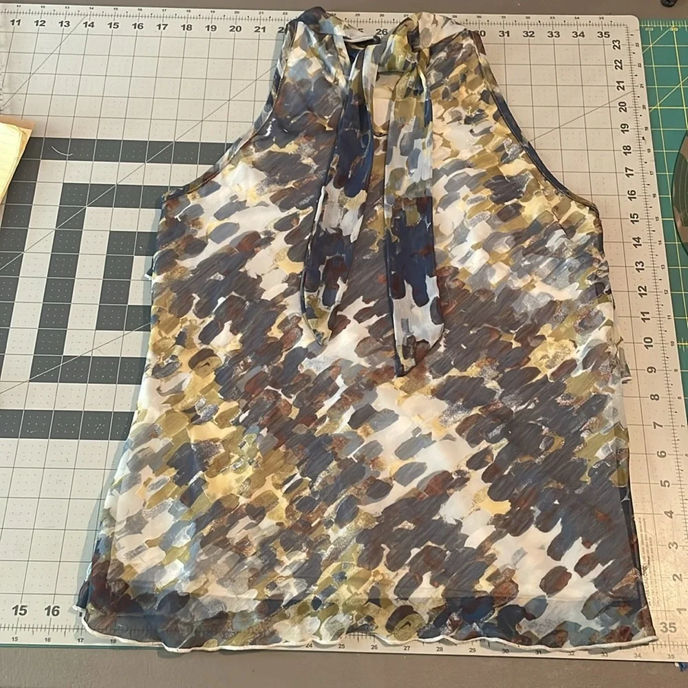 Multicolor Small Sleeveless Ruffle Top - Picture 3 of 4